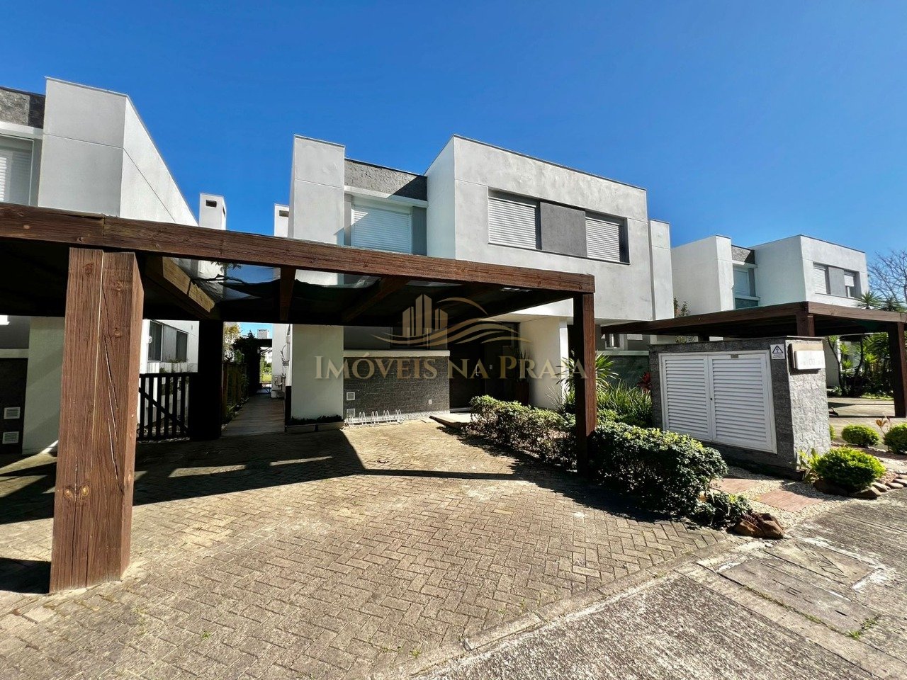 Casa em Condomínio 4 dormitórios no bairro Rossi Atlântida