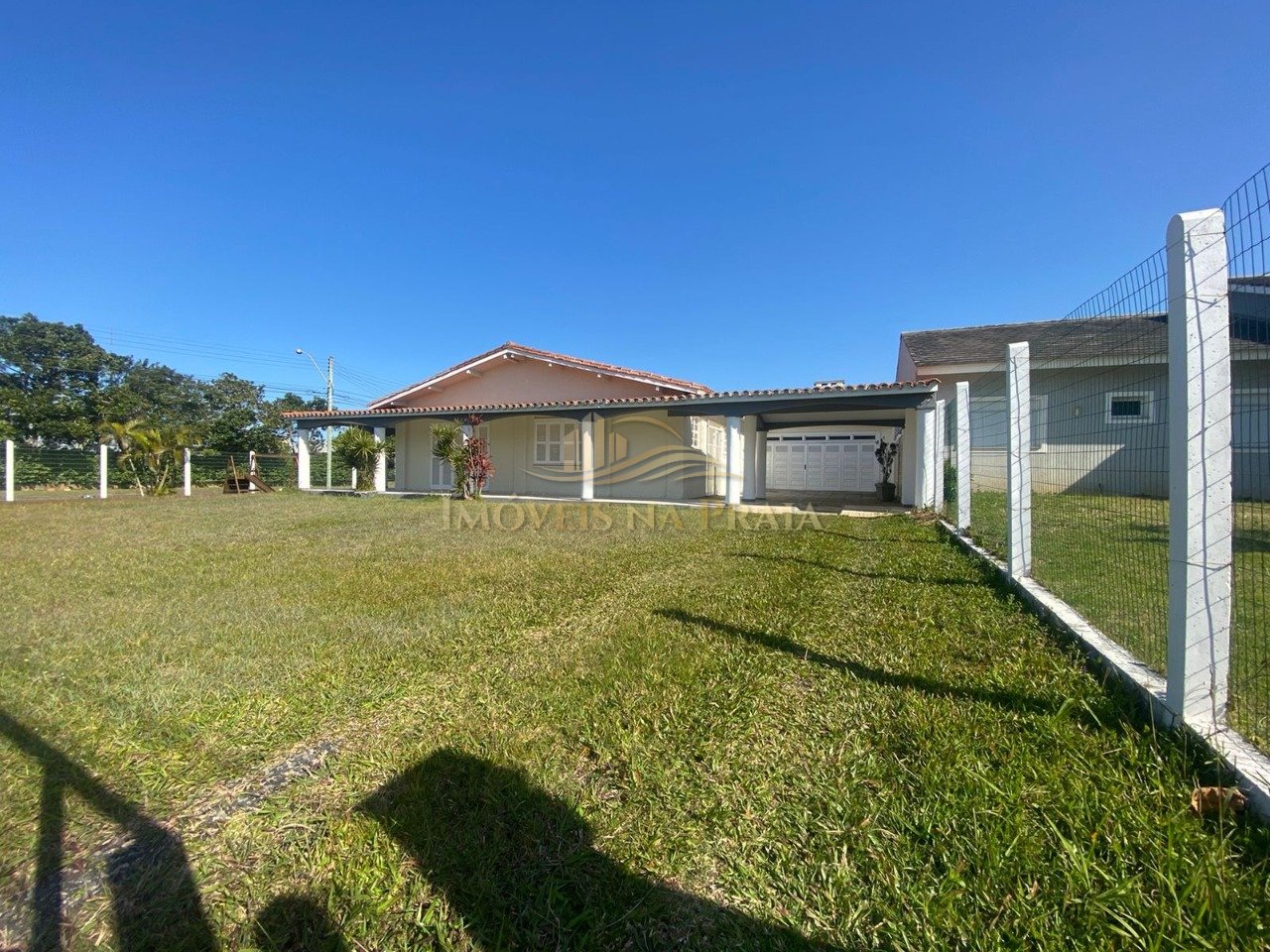 Casa 3 Dormitório(s) Bairro Atlântida