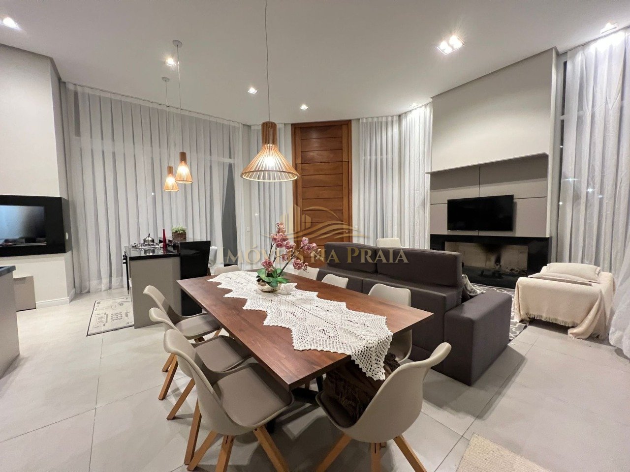 Foto 2 — Casa em Condomínio 4 Dormitório(s) Bairro Quintas