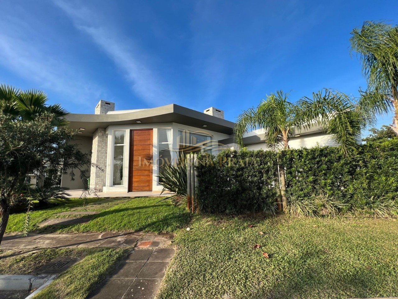 Casa em Condomínio 4 Dormitório(s) Bairro Quintas