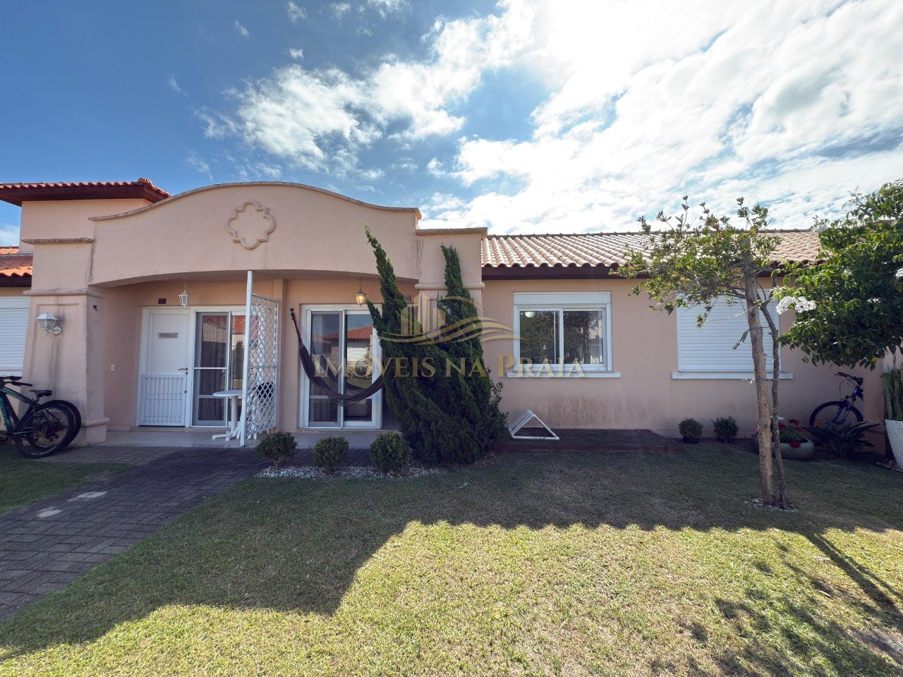 Casa em Condomínio 2 Dormitório(s) Bairro Casa Her