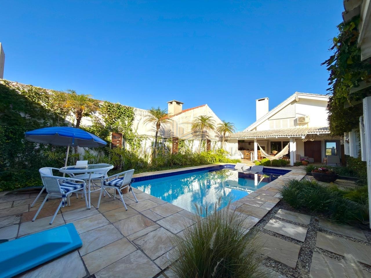 Foto 44 — Casa 5 dormitórios no bairro Atlântida