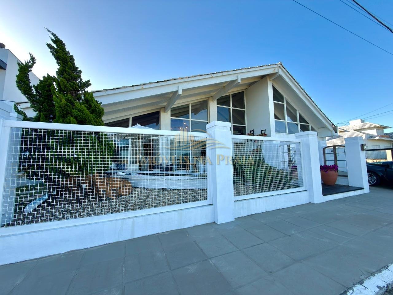 Casa 5 dormitórios no bairro Atlântida