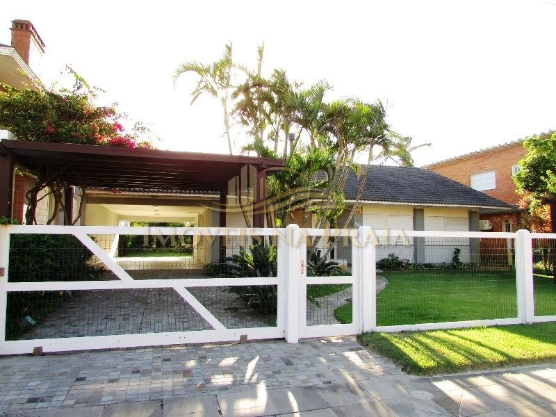 Casa 3 dormitórios no bairro Atlântida