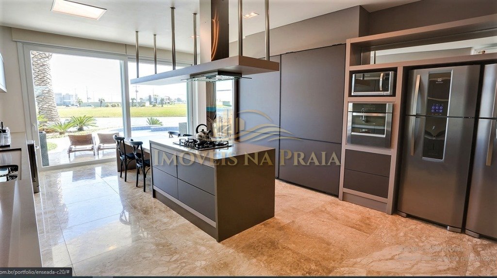 Foto 7 — Casa em Condomínio 8 Dormitório(s) Bairro Enseada