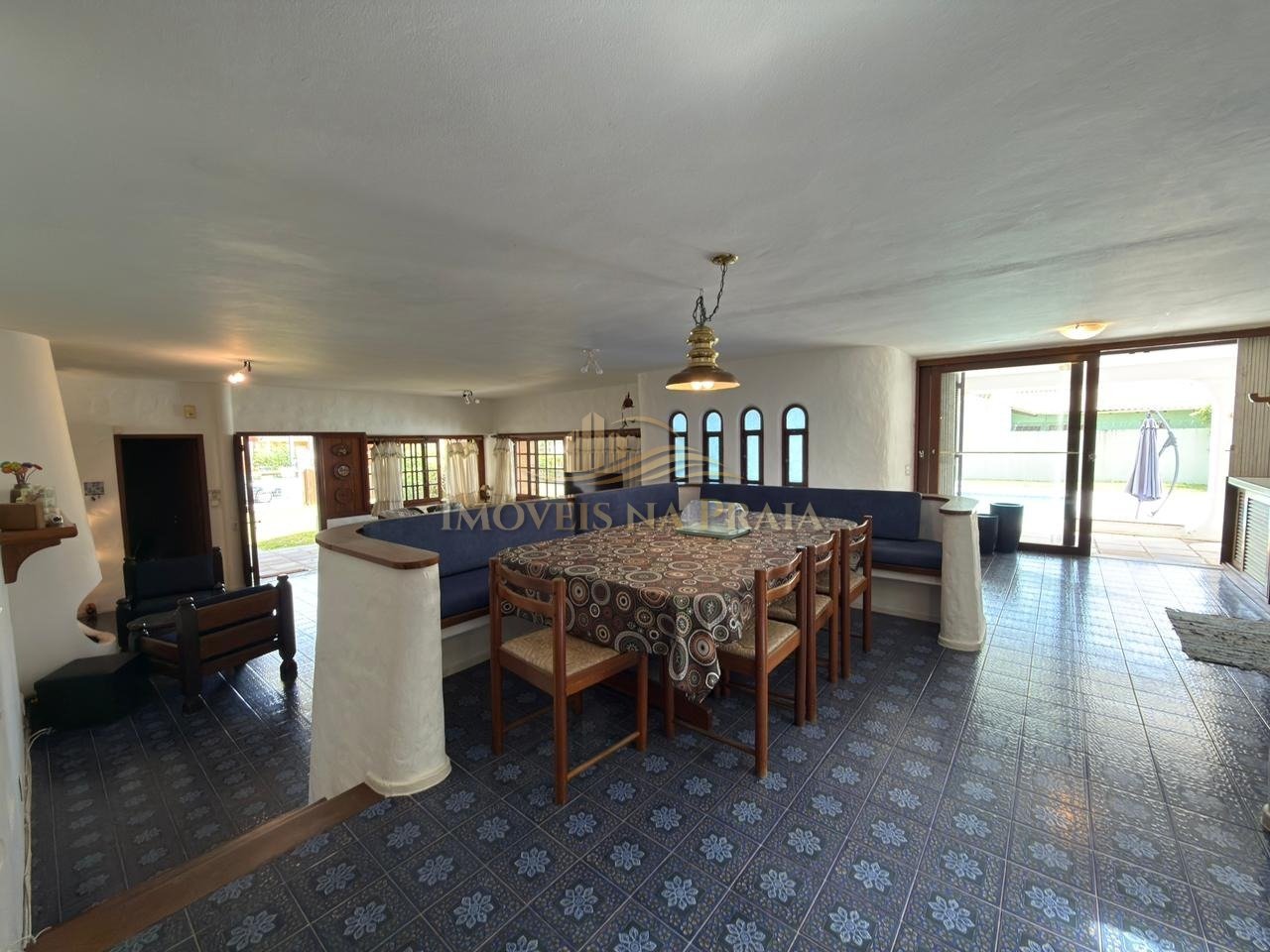 Foto 2 — Casa 5 dormitórios no bairro Atlântida