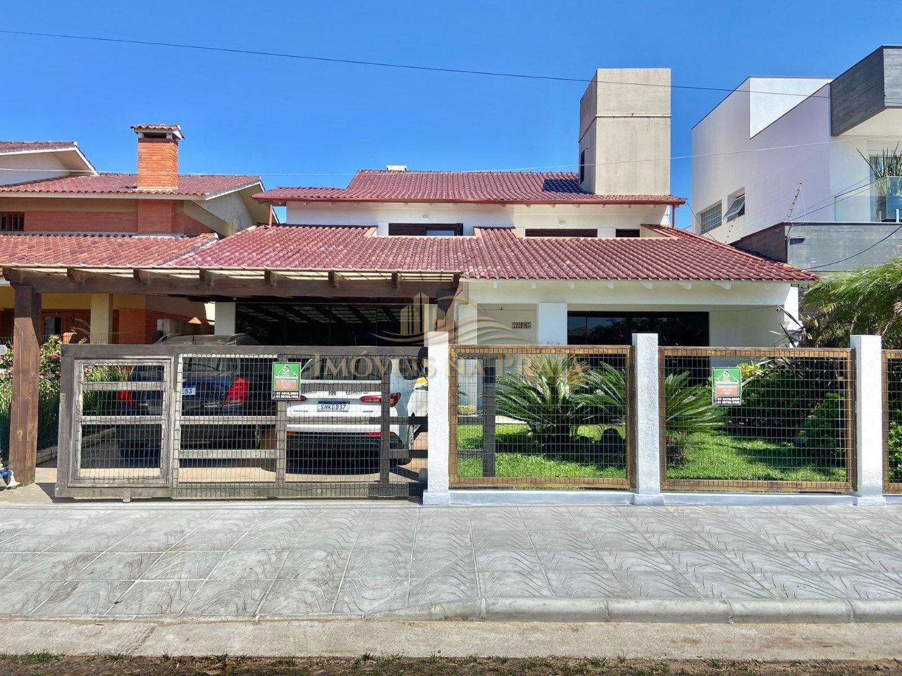 Casa 6 Dormitório(s) Bairro Centro