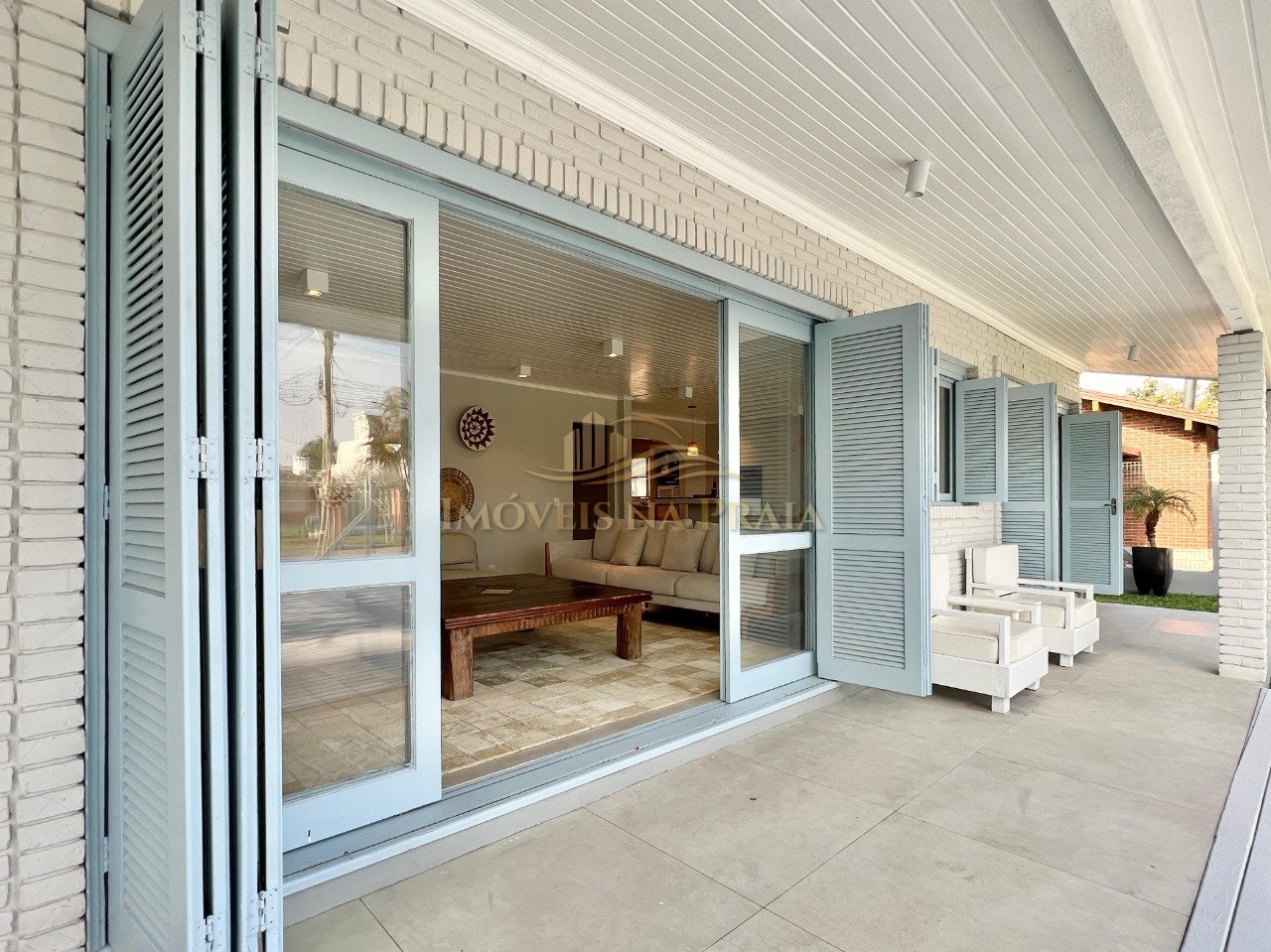 Foto 2 — Casa 5 dormitórios no bairro Atlântida