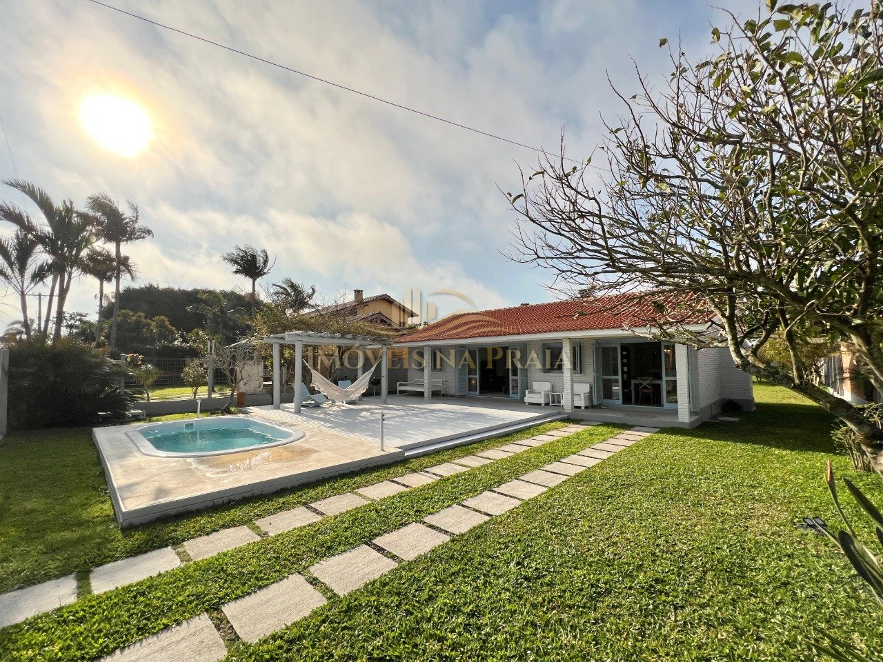 Foto 5 — Casa 5 dormitórios no bairro Atlântida