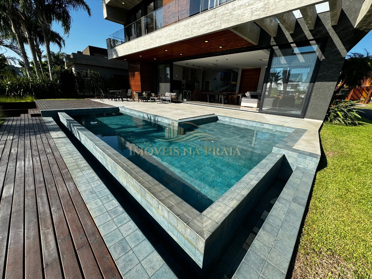 Foto 22 — Casa em Condomínio 5 Dormitório(s) Bairro Malibu B