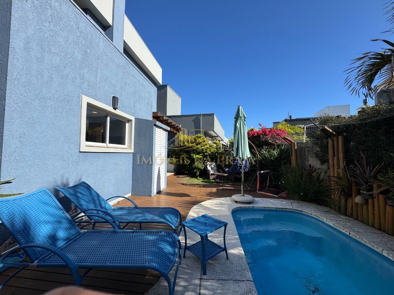 Foto 2 — Casa em Condomínio 4 dormitórios no bairro Las Palmas