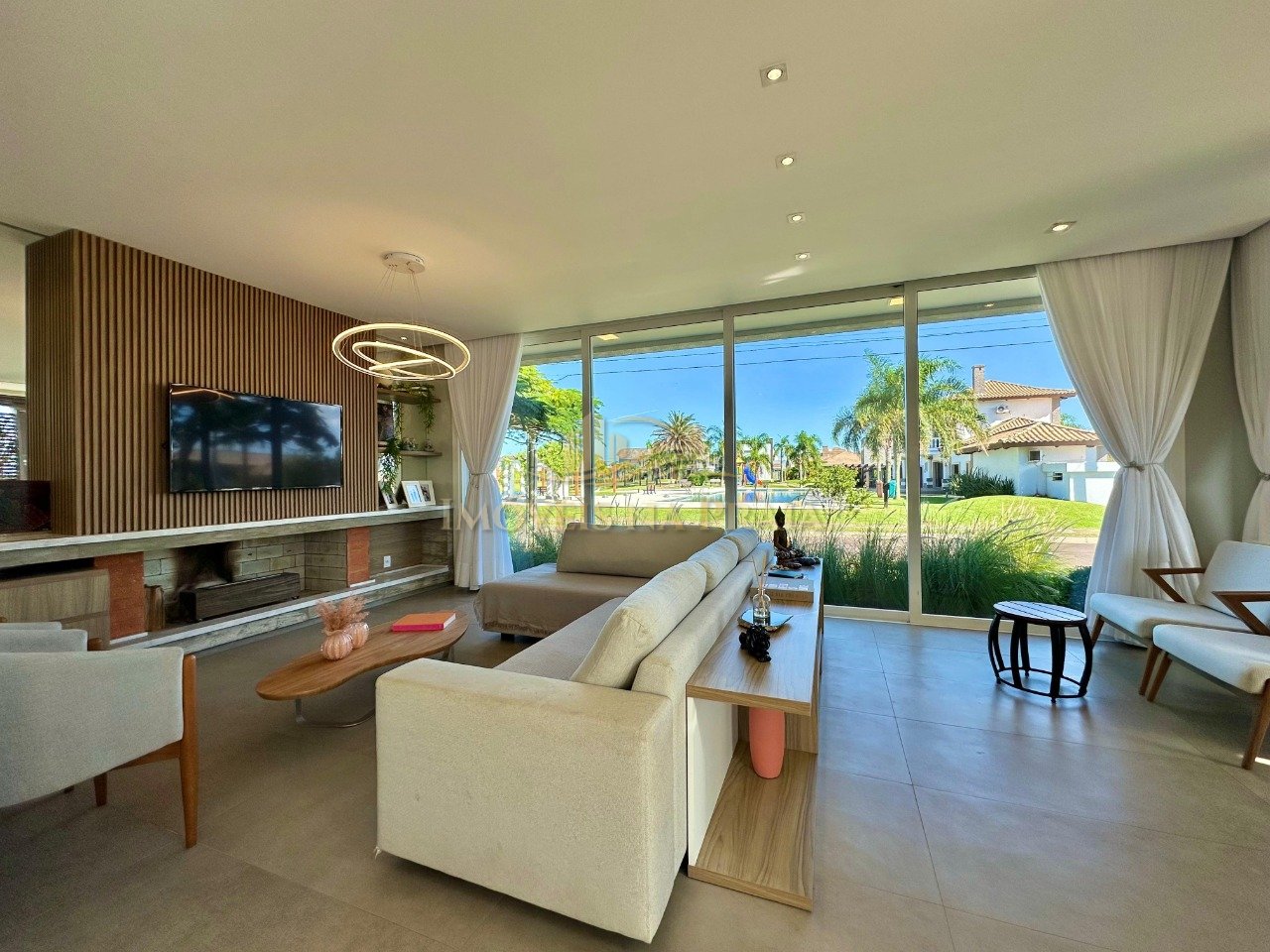 Foto 2 — Casa em Condomínio 4 dormitórios no bairro Quintas do Lago