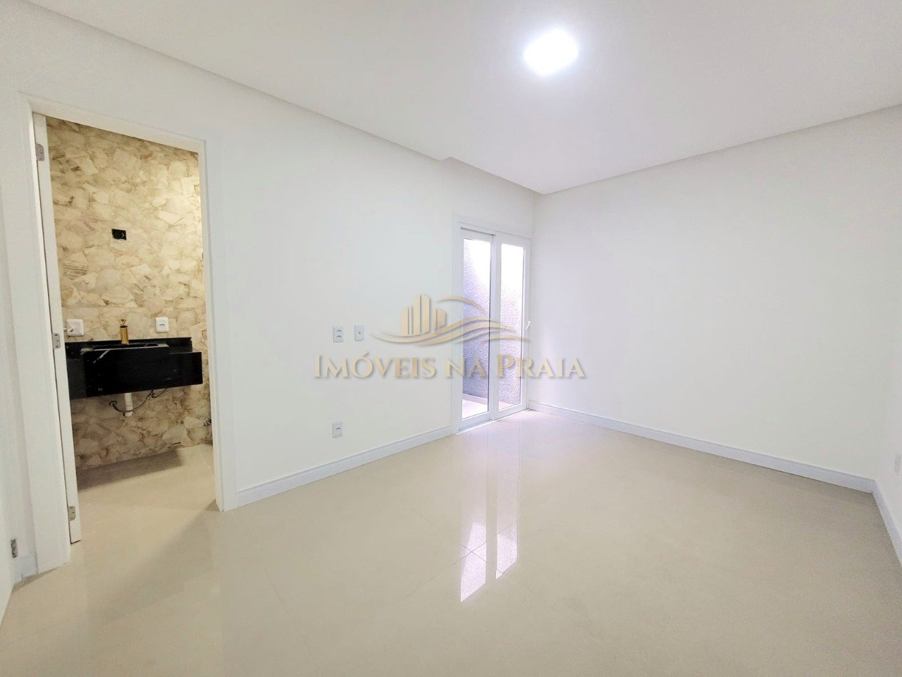 Foto 10 — Casa em Condomínio 4 Dormitório(s)