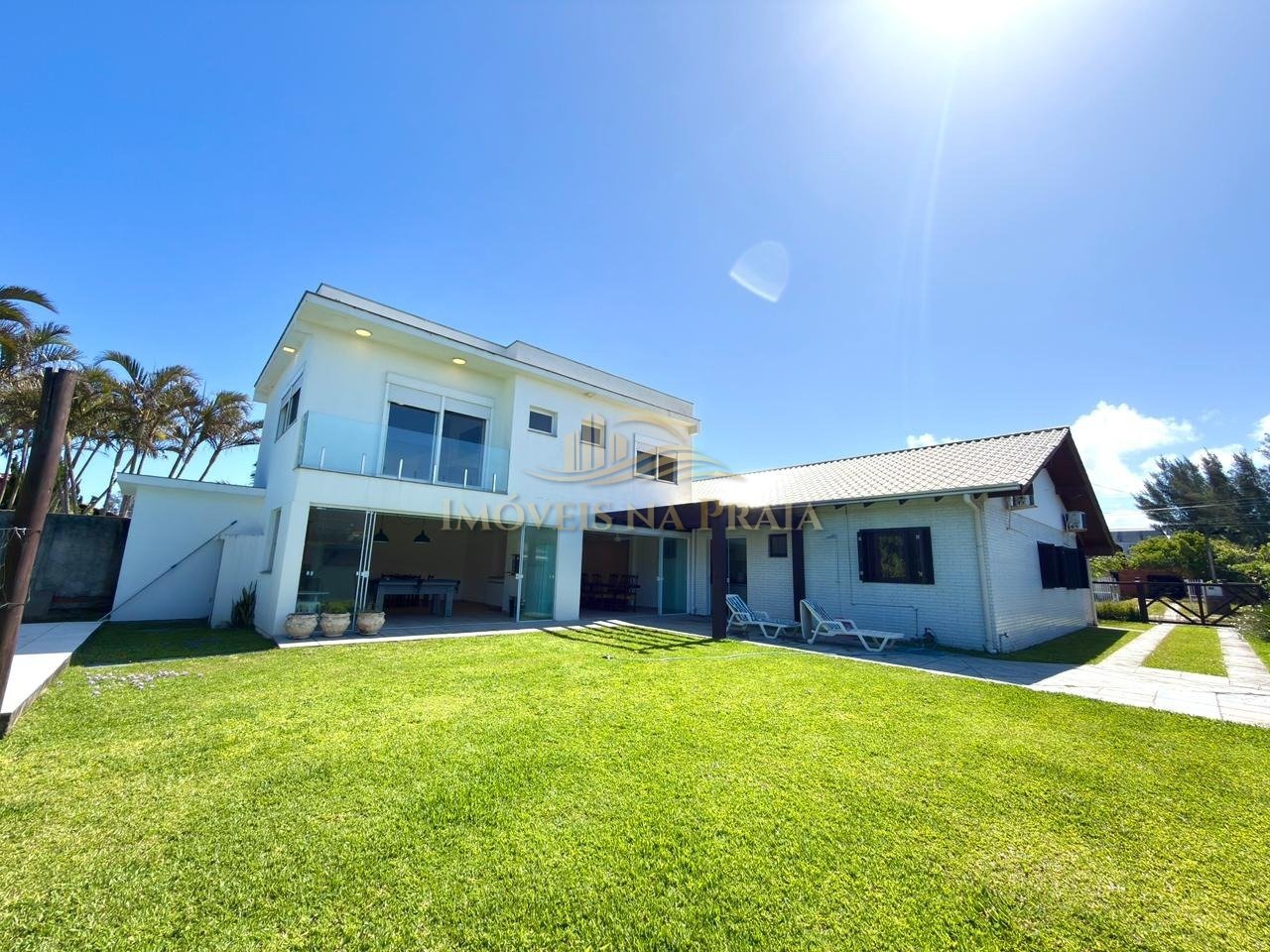Casa 5 dormitórios no bairro Atlântida