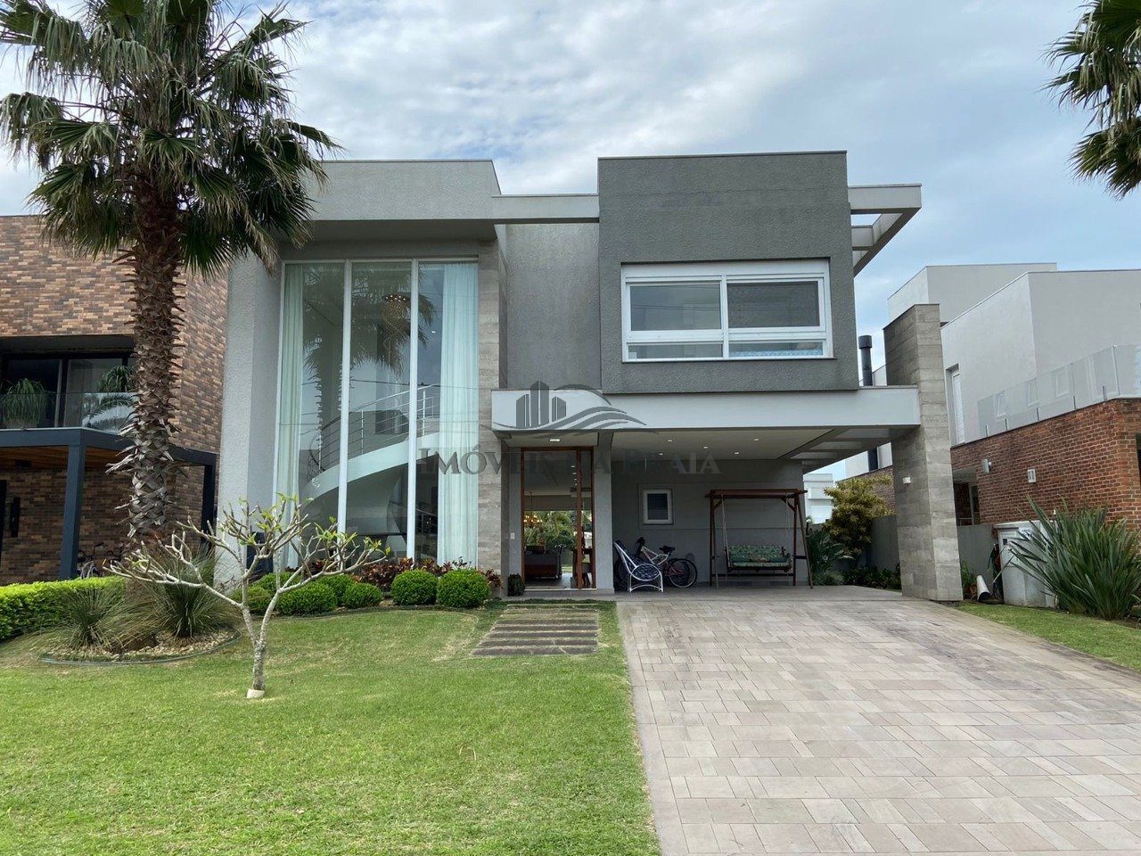 Casa em Condomínio 5 Dormitório(s) Bairro Villaggi