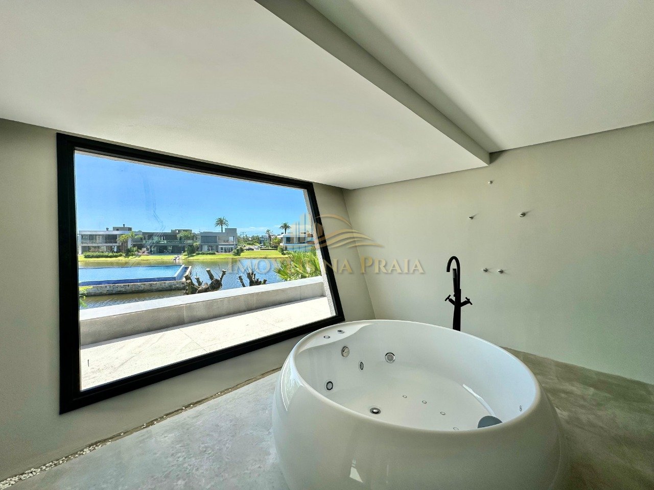 Foto 26 — Casa em Condomínio 6 Dormitório(s) Bairro Enseada