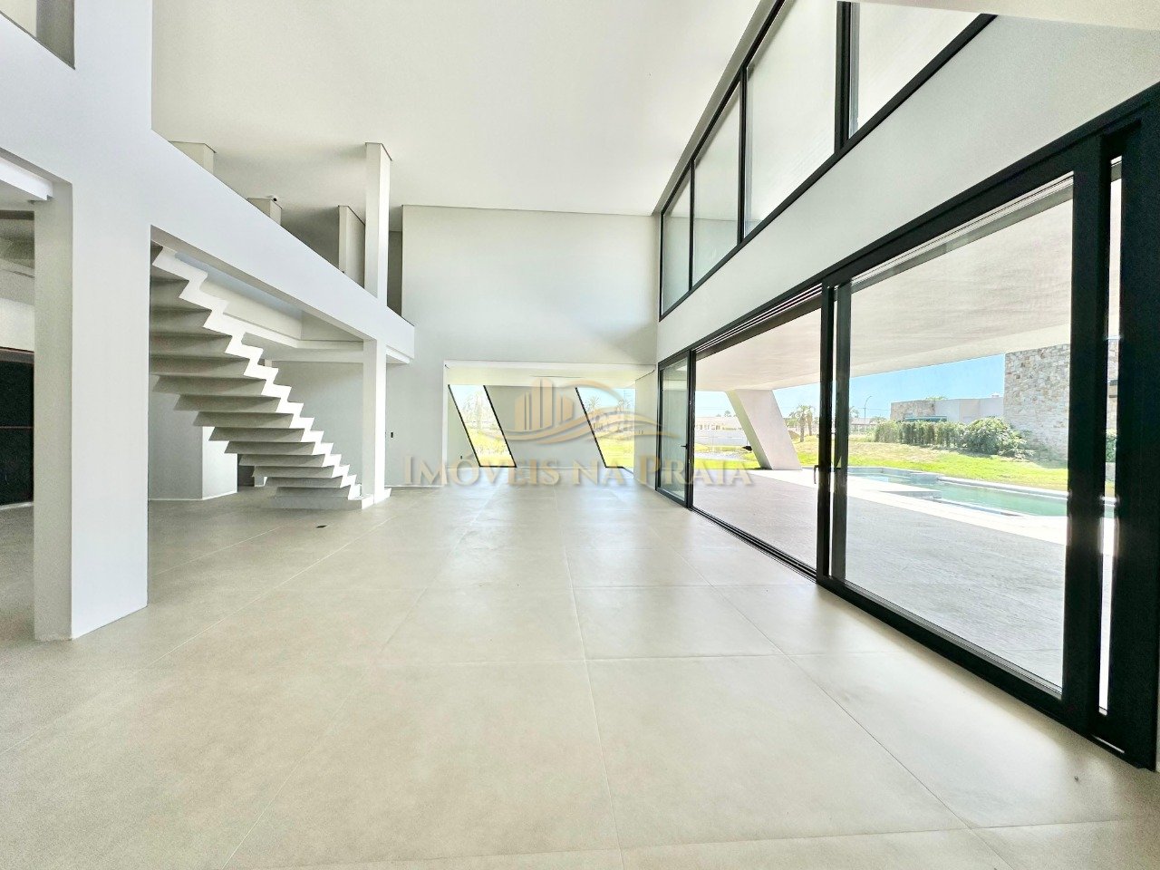 Foto 16 — Casa em Condomínio 6 Dormitório(s) Bairro Enseada