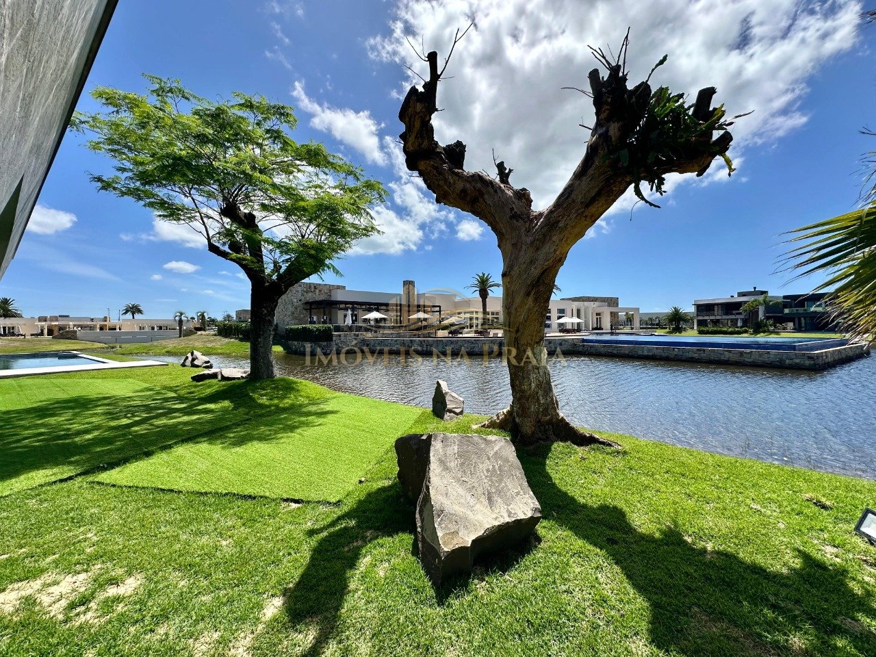 Foto 20 — Casa em Condomínio 6 Dormitório(s) Bairro Enseada