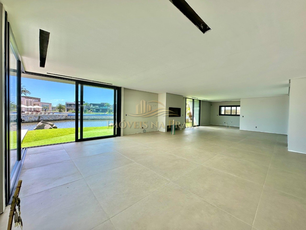 Foto 15 — Casa em Condomínio 6 Dormitório(s) Bairro Enseada