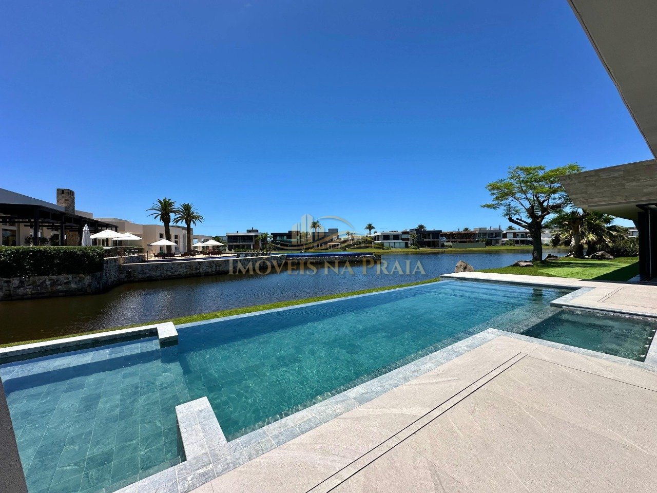 Foto 7 — Casa em Condomínio 6 Dormitório(s) Bairro Enseada