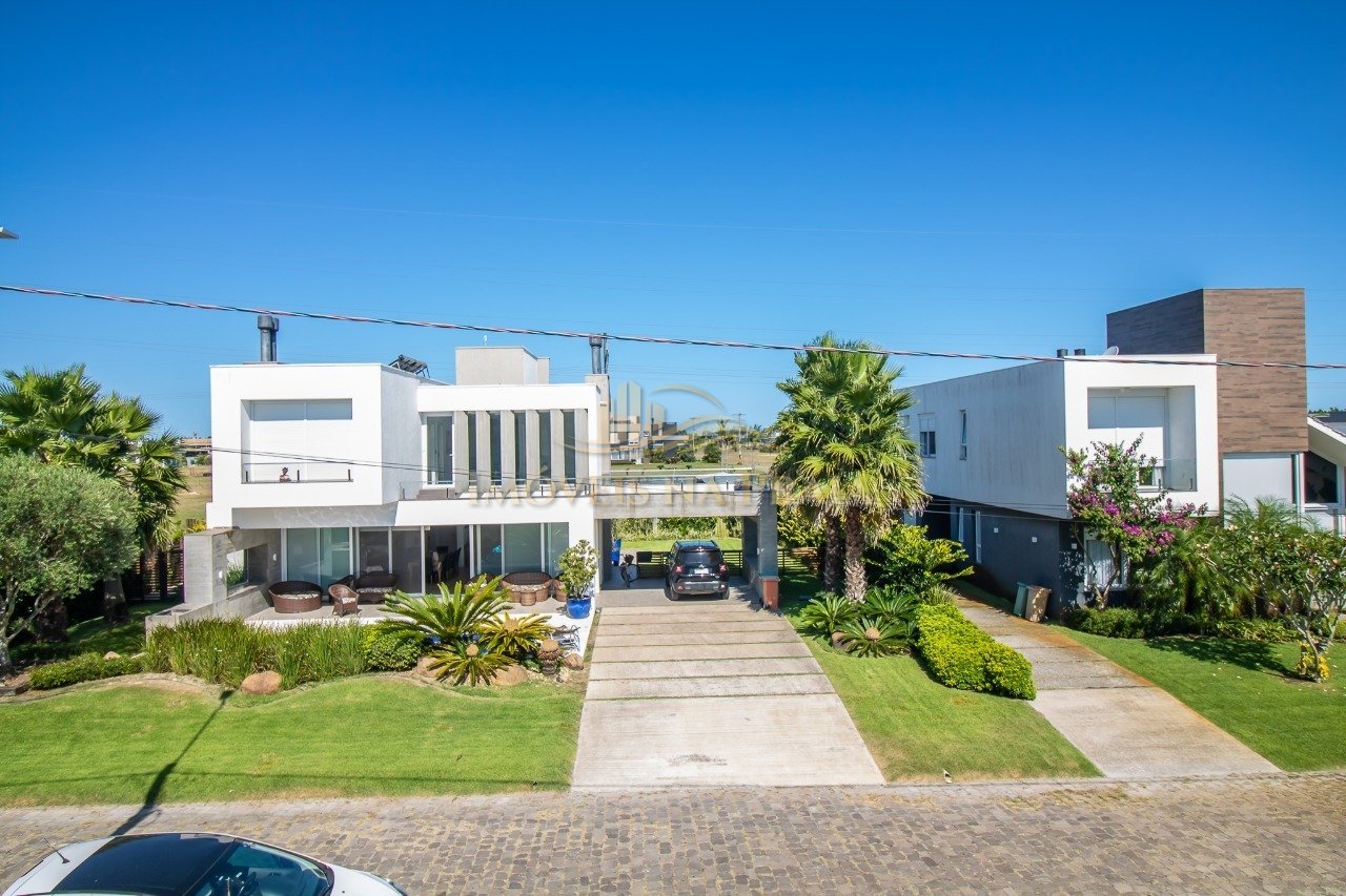 Casa em Condomínio 4 Dormitório(s) Bairro Lagoa do