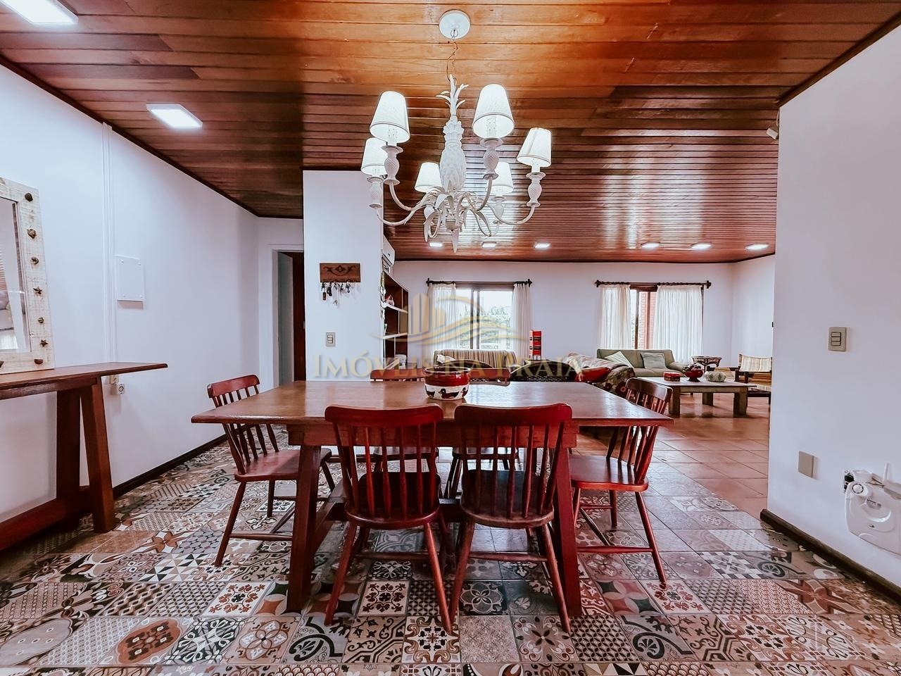 Foto 2 — Casa 4 dormitórios no bairro Atlântida