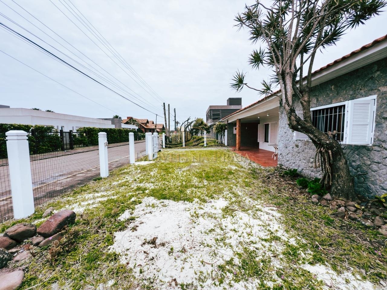 Foto 7 — Casa 4 dormitórios no bairro Atlântida