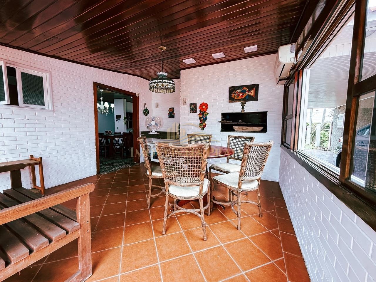 Foto 10 — Casa 4 dormitórios no bairro Atlântida