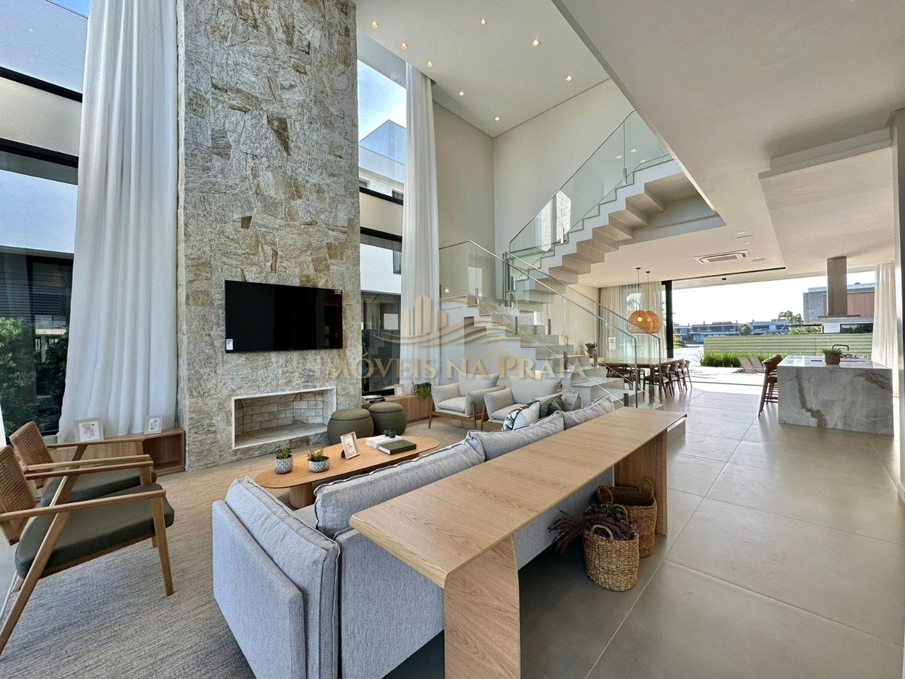 Foto 2 — Casa em Condomínio 5 Dormitório(s) Bairro Sense Xa