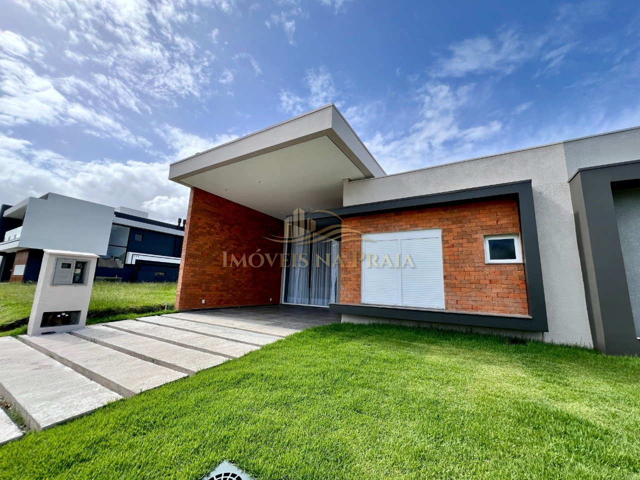 Casa em Condomínio 3 Dormitório(s) Bairro Sunset